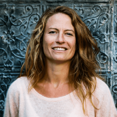 Van Cauwelaert, Barbara Barbara Van Cauwelaert